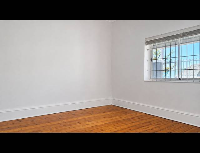 2 bed property to rent in WOODSTOCK